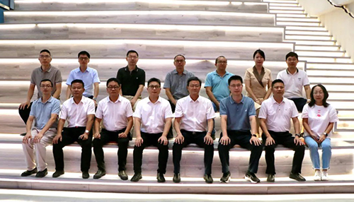 厦门市委墟落振兴办主任、市农业农村局局长邱武伟一行莅临永利集团调研指导